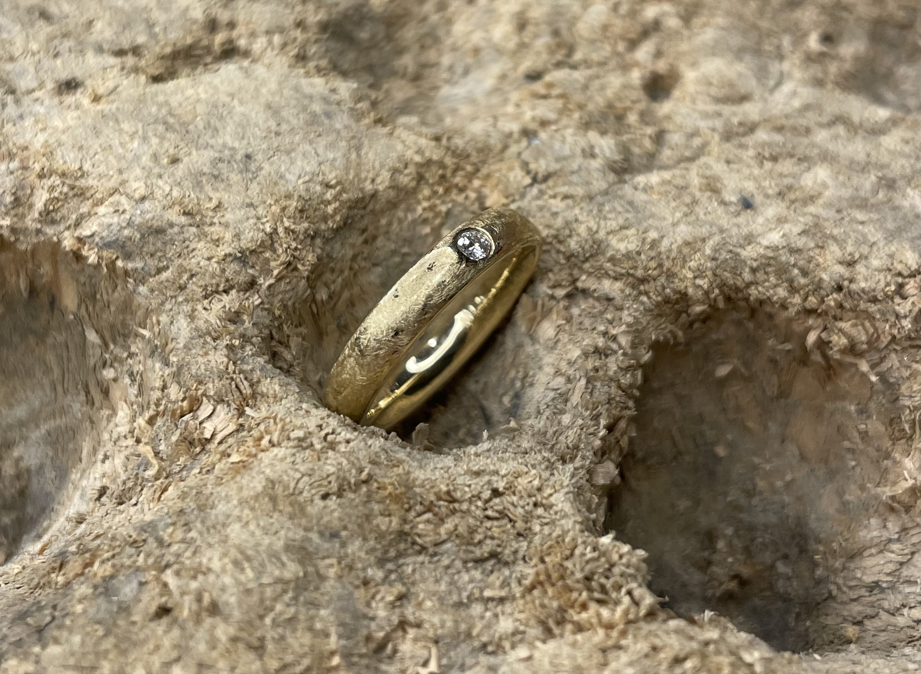 Ring mit Brillant 585/-