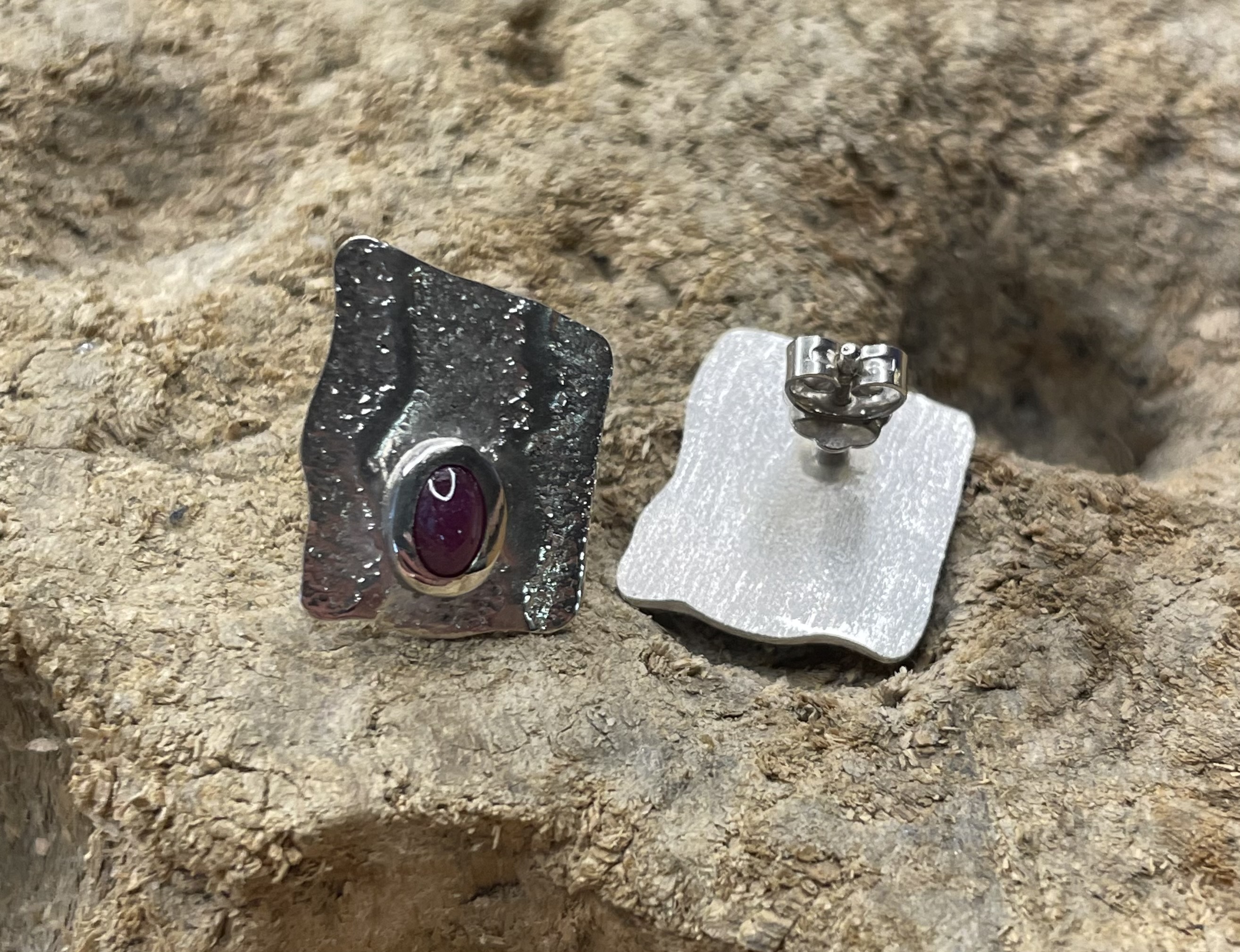 Ohrschmuck Welle Rubin 925/-