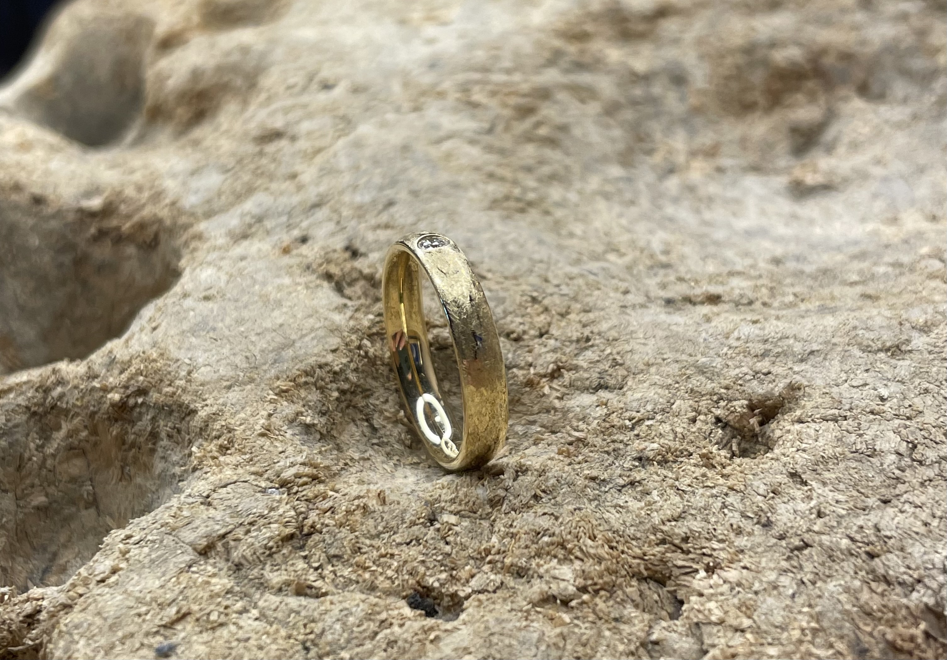 Ring mit Brillant 585/-