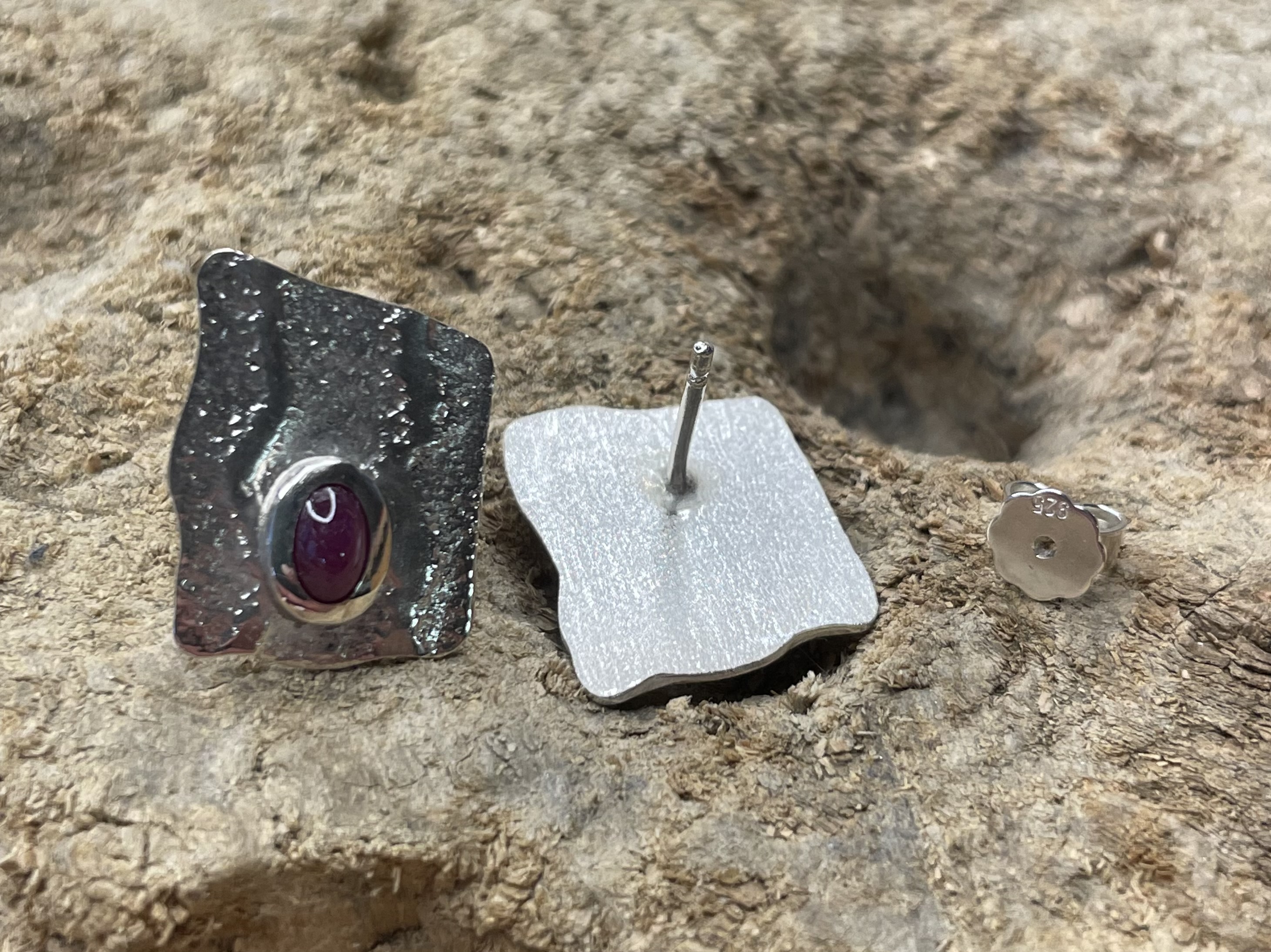 Ohrschmuck Welle Rubin 925/-